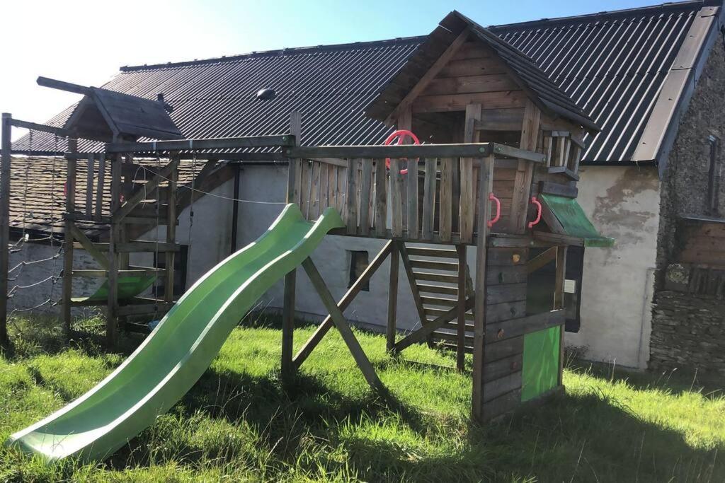 The Milking Parlour At Berthllwyd Villa Quakers Yard Eksteriør billede